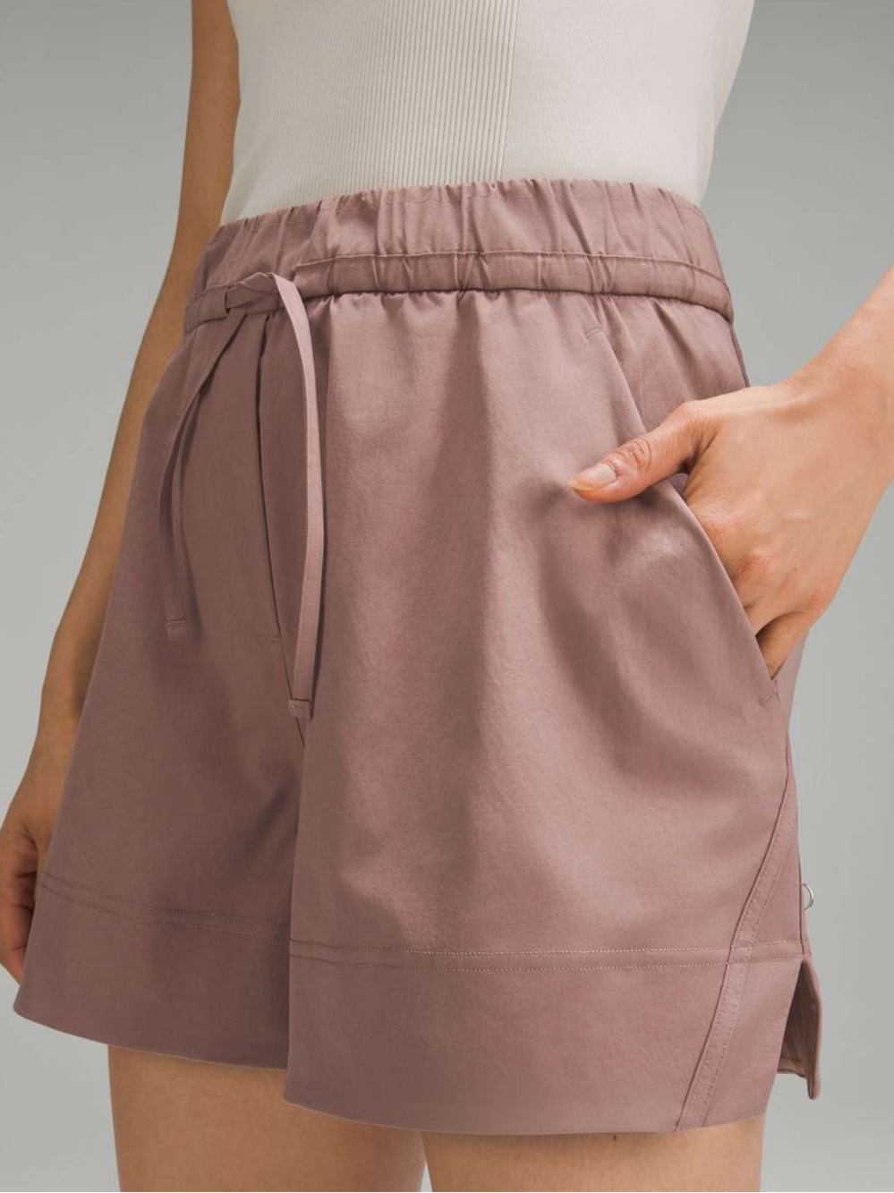 Lululemon cinchable waist high rise woven shorts